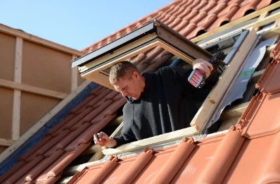 Pose de fenêtres de toit Velux à Villevoques